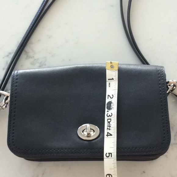 COACH CLASSIC FOLD OVER CROSSBODY LEATHER BAG - Picture 9 of 10